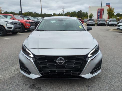 Certified 2024 Nissan Altima 2.5 SV image 9