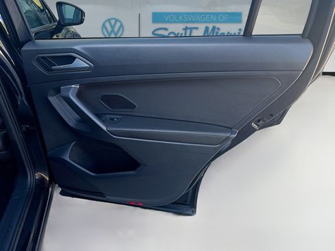 Used 2022 Volkswagen Tiguan S image 30