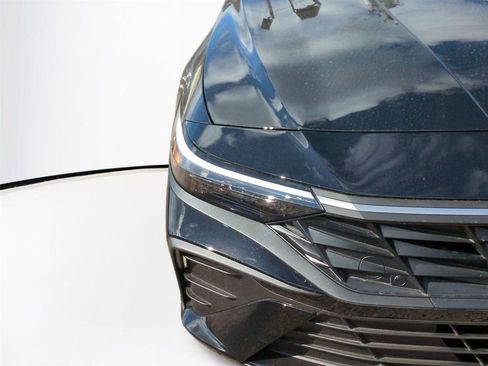 New 2026 Hyundai Elantra SE image 11