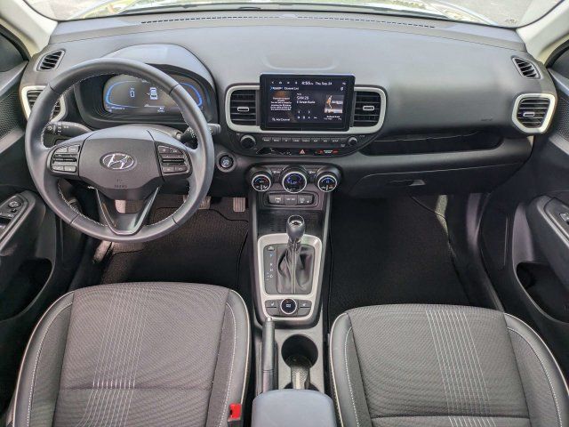 Certified 2024 Hyundai Venue Limited FWD image 15