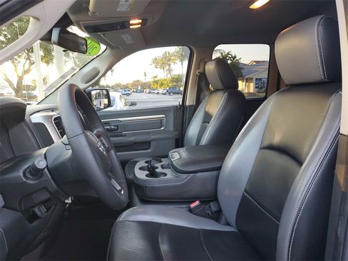 Used 2014 RAM 1500 Classic SLT image 16