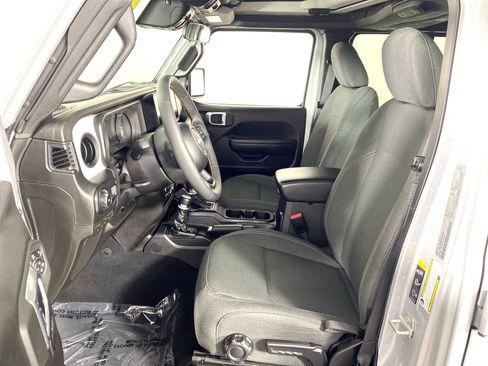 Used 2024 Jeep Wrangler Unlimited Sport AWD/4WD image 16