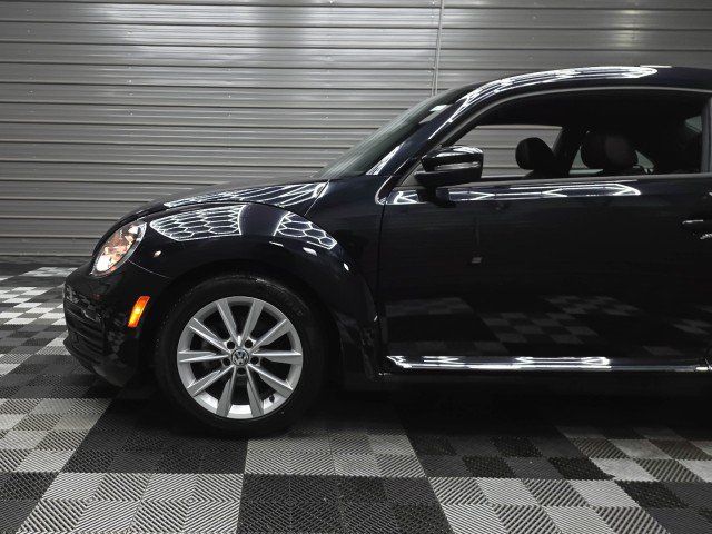 Used 2018 Volkswagen Beetle 2.0T S w/ Style & Comfort Package For S FWD image 33