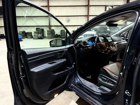 Used 2021 Honda Odyssey EX-L image 11