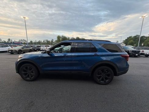 Used 2023 Ford Explorer ST-Line AWD/4WD image 12