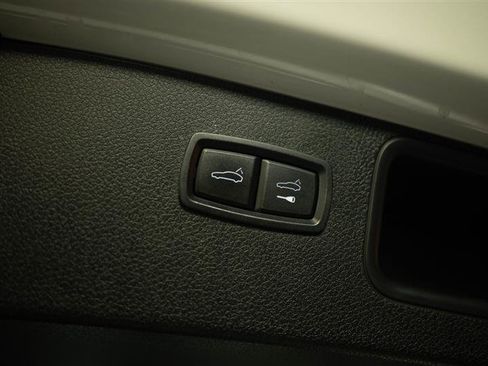 Used 2020 Porsche Macan S AWD/4WD image 8