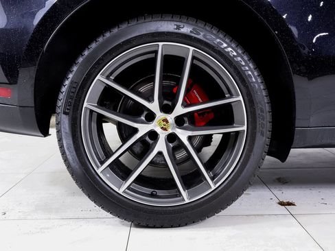 Certified 2025 Porsche Macan S w/ Premium Package Plus AWD/4WD image 24