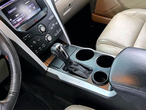 Used 2013 Ford Explorer XLT image 14