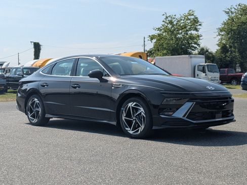 New 2026 Hyundai Sonata SEL FWD image 2