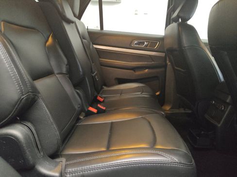 Used 2019 Ford Explorer XLT w/ Equipment Group 202A FWD image 19