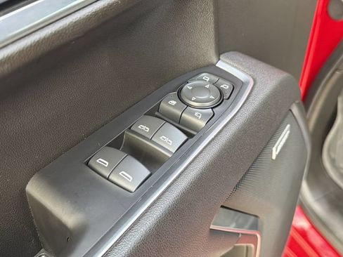 Used 2025 GMC Sierra 1500 SLT RWD image 12