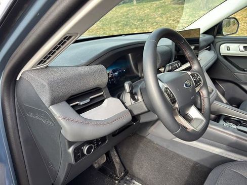 New 2026 Ford Explorer Active image 12