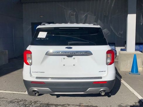 Used 2024 Ford Explorer Limited image 23
