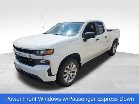 Used 2020 Chevrolet Silverado 1500 Custom w/ Trailering Package AWD/4WD image 9