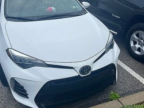 Used 2018 Toyota Corolla SE FWD image 14