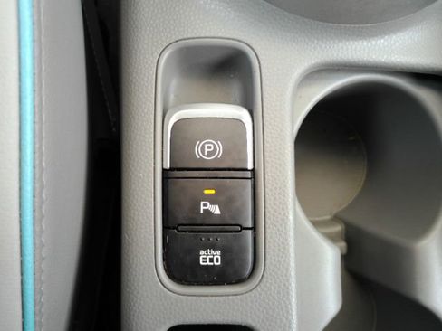 Used 2019 Kia Soul EV + w/ Sun & Fun Package image 49