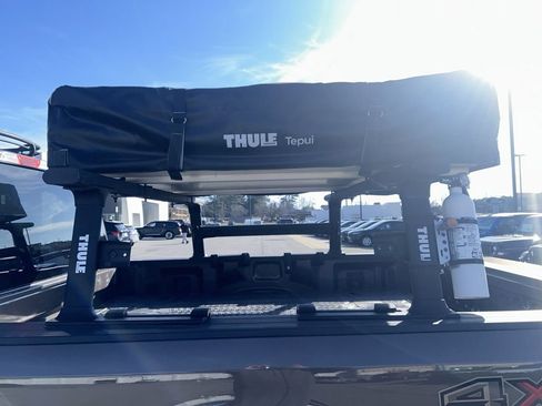 Used 2017 Ford F250 XLT w/ XLT Premium Package image 10