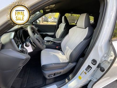 New 2025 Lexus TX 500h AWD image 11