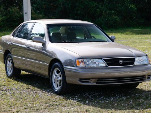 Used 1998 Toyota Avalon XLS image 15