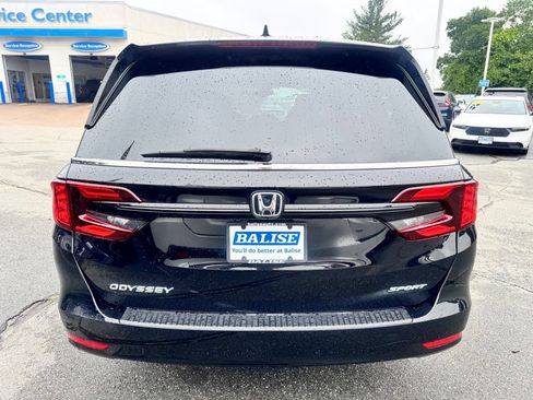 Used 2024 Honda Odyssey Sport image 4