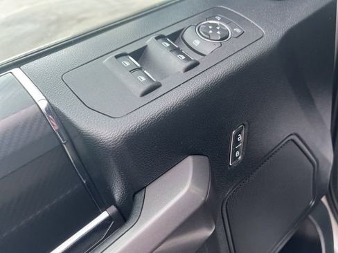 Used 2019 Ford F150 XLT w/ Equipment Group 302A Luxury AWD/4WD image 9