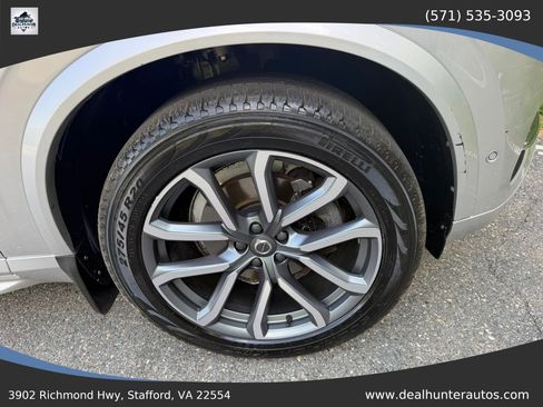Used 2016 Volvo XC90 T6 Momentum w/ Momentum Plus Package AWD/4WD image 4