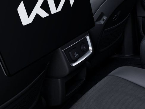 New 2026 Kia Carnival SX Prestige FWD image 26