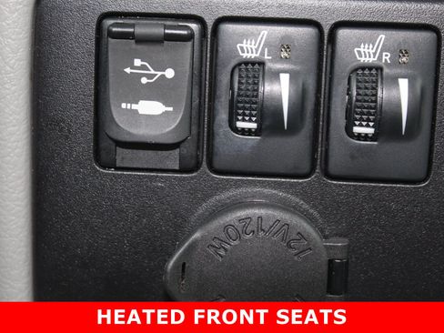 Used 2017 Toyota Sienna XLE w/ XLE Navigation Package FWD image 19