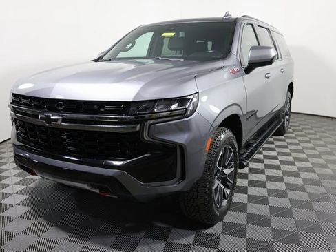 Used 2021 Chevrolet Suburban Z71 image 1