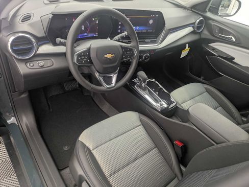 New 2026 Chevrolet Trax LT w/ Driver Confidence Package FWD image 2