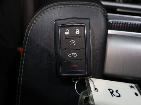 Used 2024 Jeep Wagoneer L Series II image 30