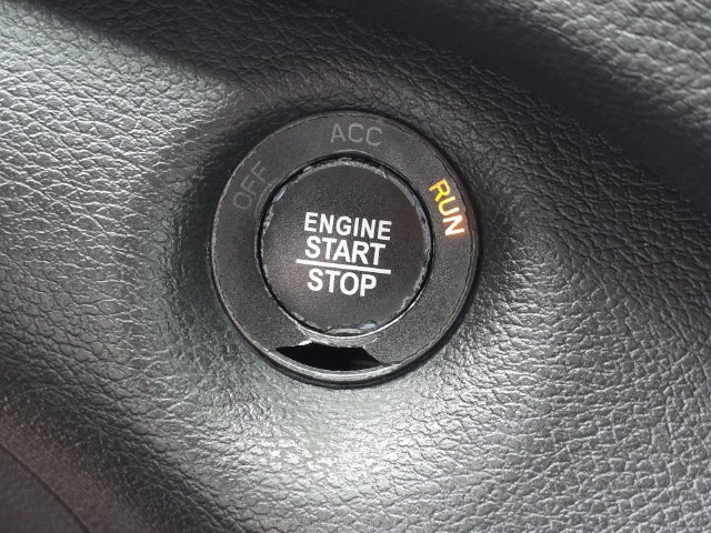 Used 2019 Jeep Cherokee Trailhawk AWD/4WD image 21