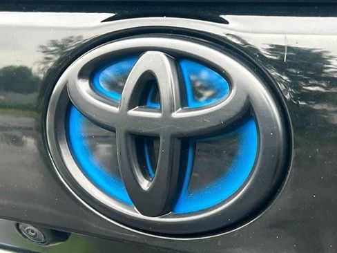 Used 2023 Toyota RAV4 AWD Hybrid image 14