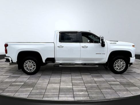 Used 2022 Chevrolet Silverado 3500 High Country AWD/4WD image 6