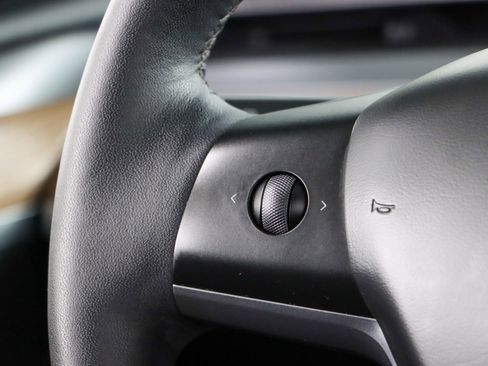 Used 2023 Tesla Model Y Long Range image 13