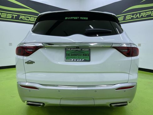 Used 2023 Buick Enclave Essence image 8