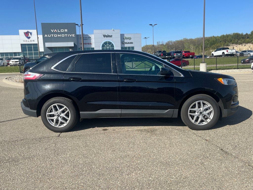 Used 2023 Ford Edge SEL AWD/4WD image 7