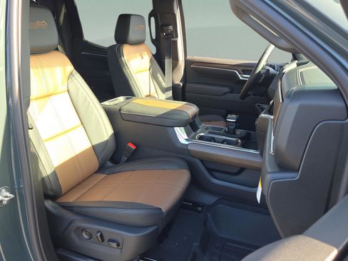 New 2026 Chevrolet Silverado 1500 High Country AWD/4WD image 20