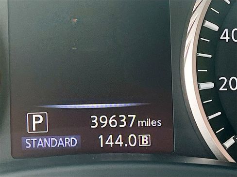 Used 2021 INFINITI Q60 3.0t Luxe w/ Essential Package image 12