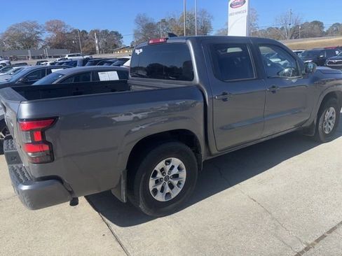 Used 2024 Nissan Frontier SV w/ Technology Package image 4