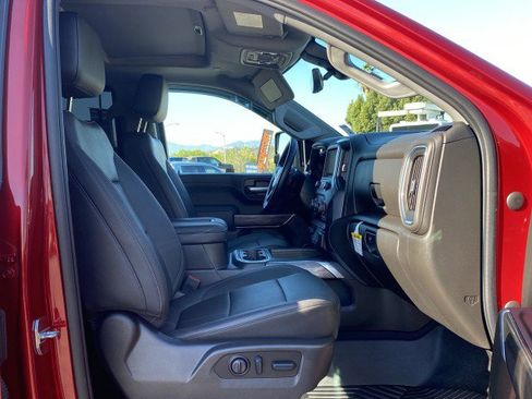 Used 2022 Chevrolet Silverado 2500 LTZ w/ LTZ Premium Package image 28