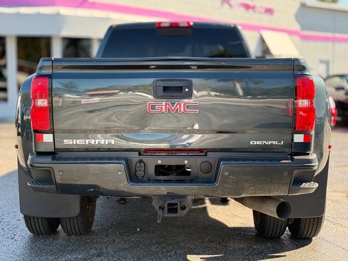 Used 2017 GMC Sierra 3500 Denali w/ Duramax Plus Package image 10