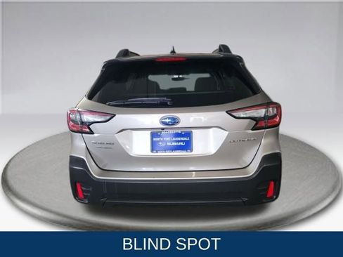 Used 2020 Subaru Outback Premium image 8