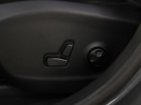 Used 2019 Jeep Cherokee Limited image 30