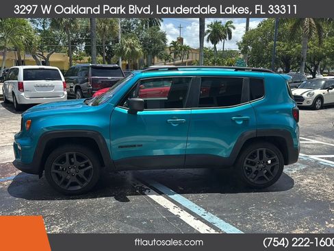 Used 2021 Jeep Renegade Latitude AWD/4WD image 7