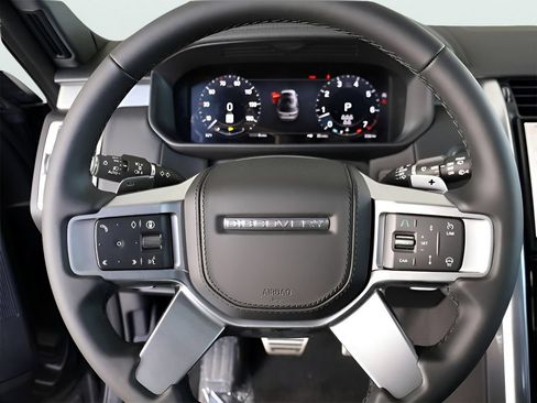 Used 2025 Land Rover Discovery Dynamic SE AWD/4WD image 33