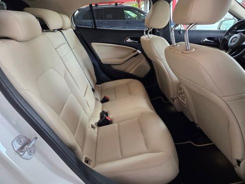 Used 2019 Mercedes-Benz GLA 250 image 13