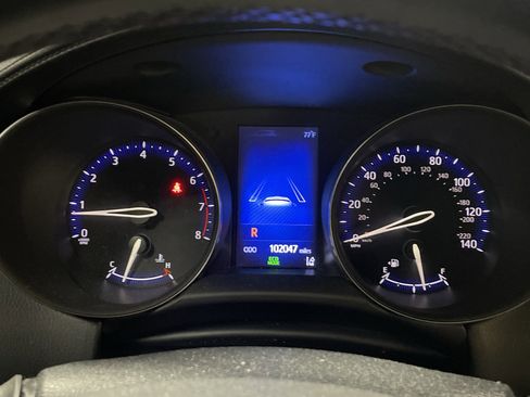 Used 2018 Toyota C-HR XLE image 11