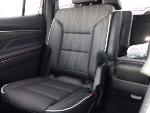 New 2026 Buick Enclave Avenir w/ Super Cruise Package image 13