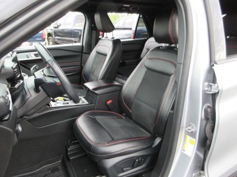 Used 2023 Ford Explorer ST-Line w/ Class IV Trailer Tow Package AWD/4WD image 20